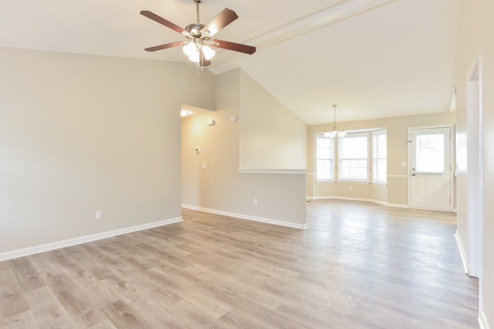 Building Photo - 403 Trailsend Ct