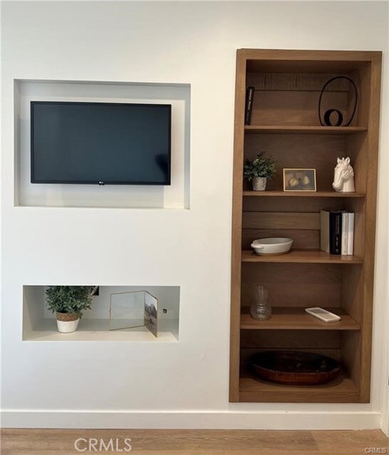 Building Photo - 723 Palisades Beach Rd