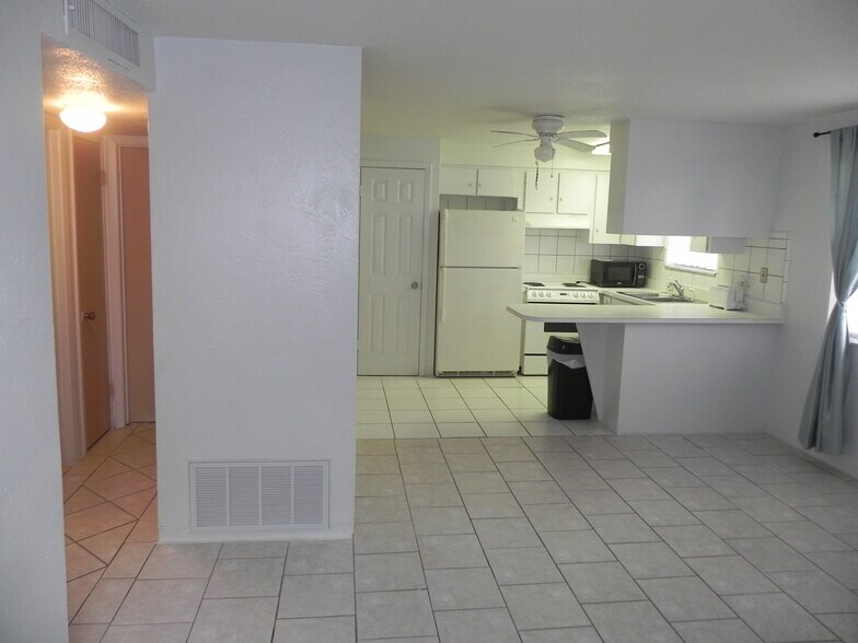 Building Photo - 509 S Grandview Ave