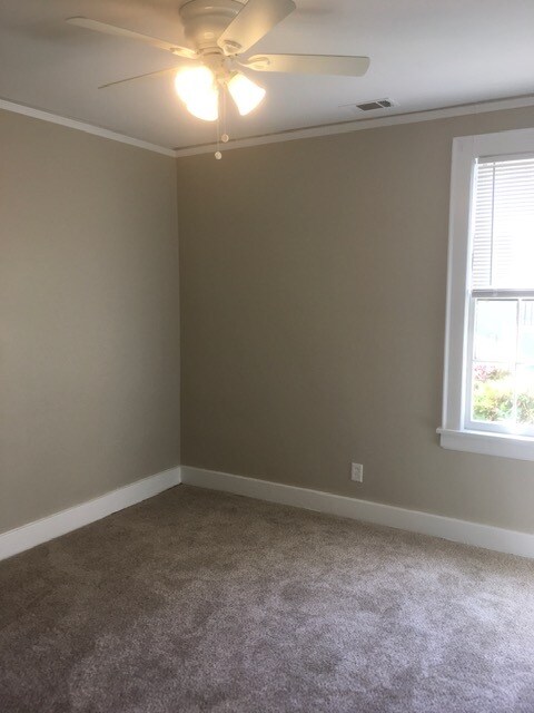 Building Photo - 114 Oleander Ave