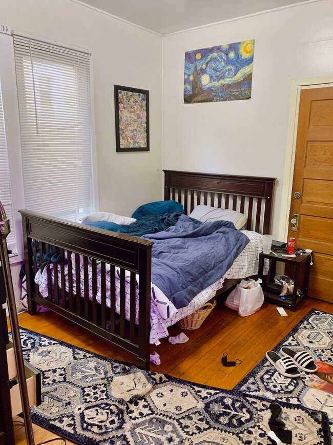 Building Photo - PRELEASE FOR AUG: 5 bdrm/2 bath near WWU and Downtown!