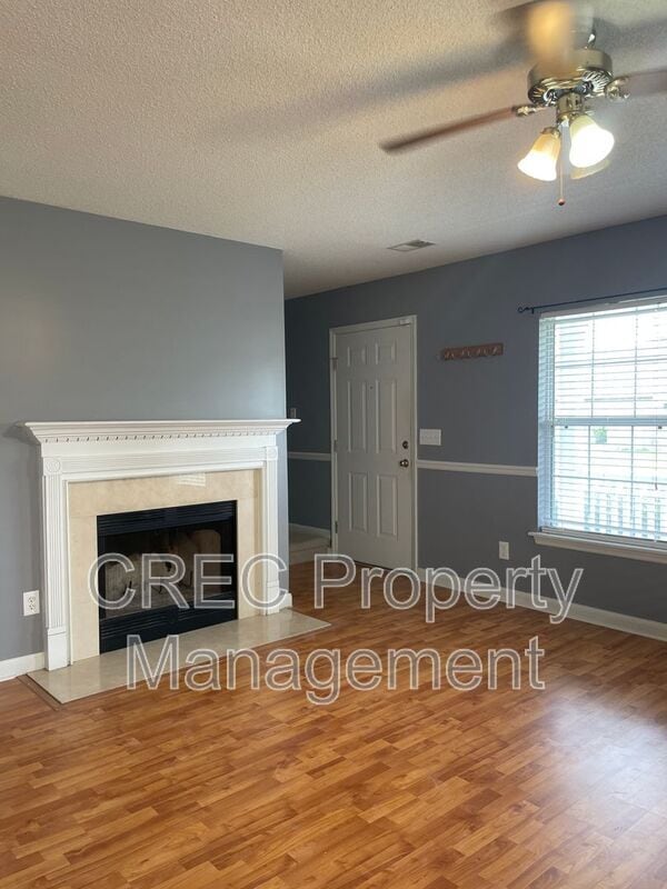 Building Photo - 204 2 Pond Loop