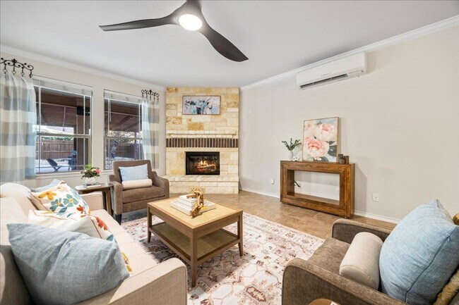 Building Photo - Move-In Ready Home with Resort-Style Backyard