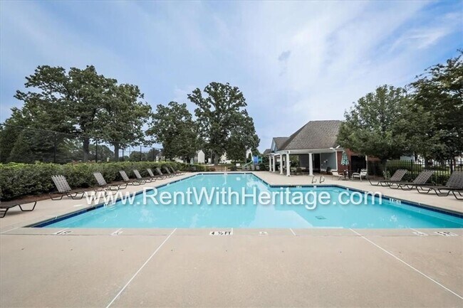 Building Photo - Gorgeous 4bd/ 2.5 Bath / Attention to Detail / Popular Menlow Station / Swim/ Tennis/ Direct Acce...