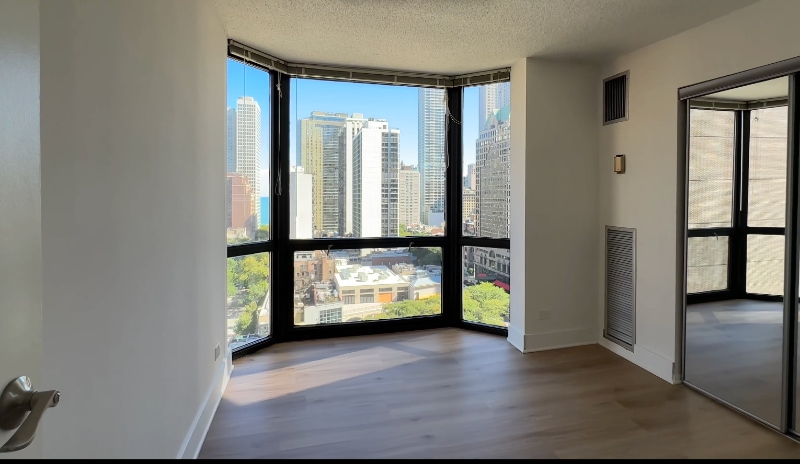 Building Photo - 1212 N Dearborn St