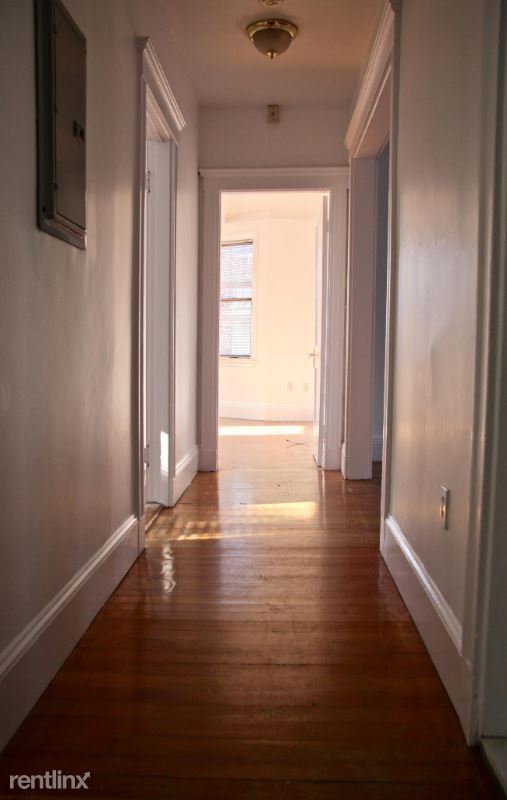 Building Photo - 3 br, 1 bath Condo - 206 Sumner Street