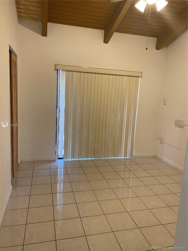 Building Photo - 1809 SW 107th Ave