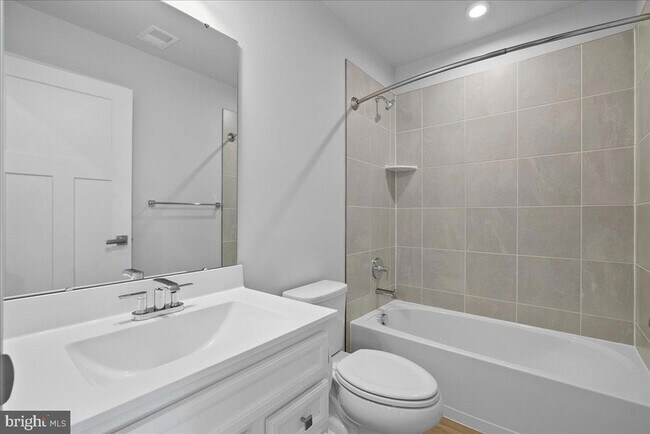 Building Photo - 10302 Heritage Trl Ct