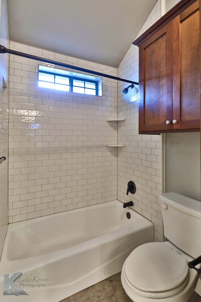 Building Photo - 3812 Carrera Ln