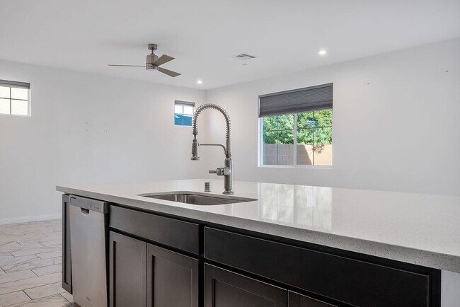 Building Photo - 4302 Eagle Island St