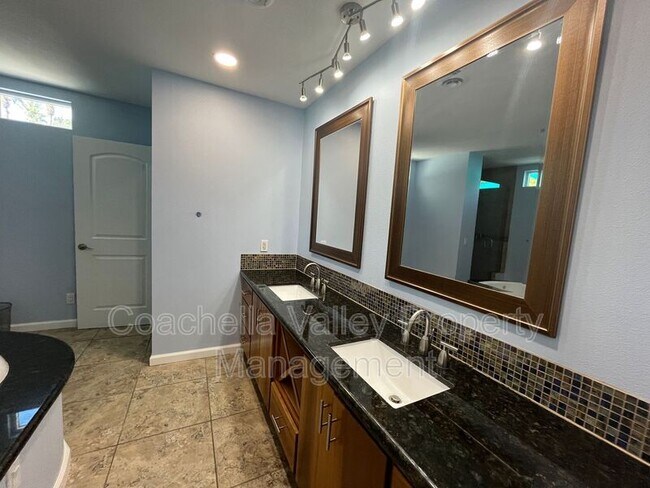 Building Photo - 71425 Halgar Rd