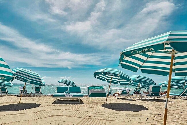 Building Photo - 6899 Collins Ave