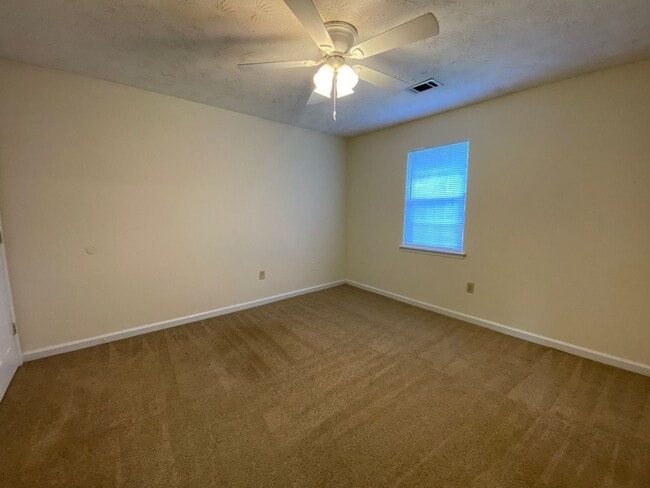 Building Photo - PRE-LEASING FOR AUGUST 2026!