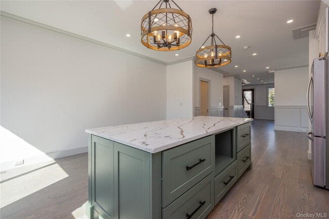 Building Photo - 7 Victoria Ln