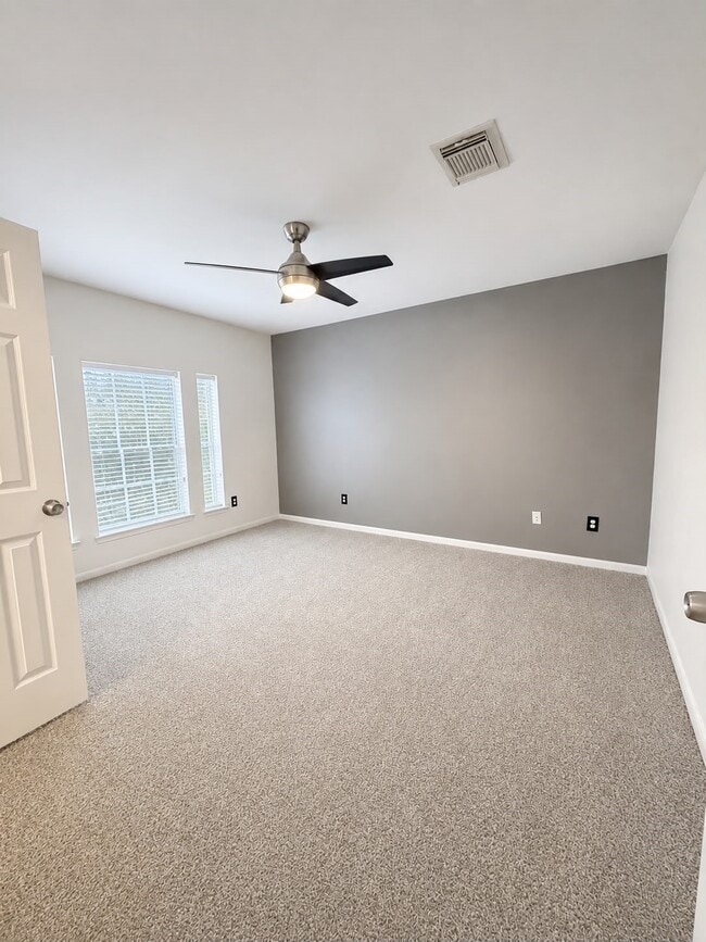 Building Photo - 11915 Gardner Park Ln