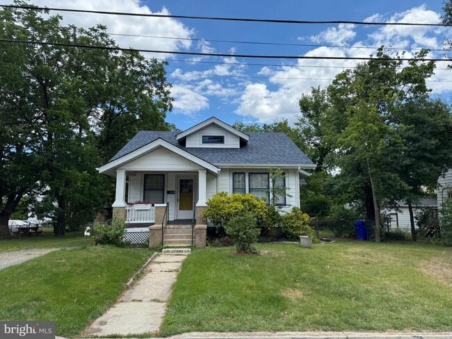 Building Photo - 8803 48th Ave
