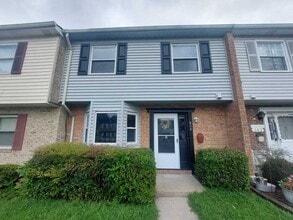 Building Photo - 804 Biltmore Dr