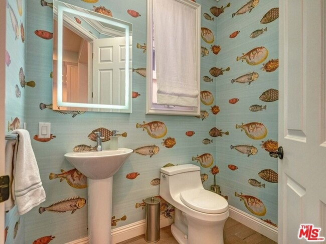 Building Photo - 129 Channel Pointe Mall