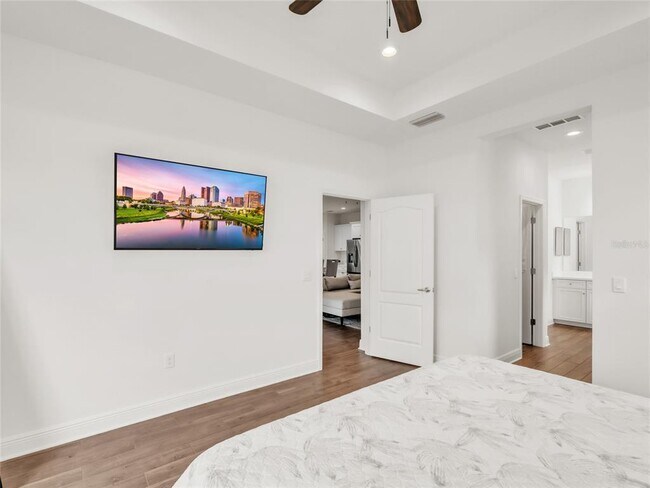 Building Photo - 10108 Hammock Brook Dr