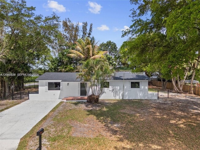 Building Photo - 14171 SW 37th Ct
