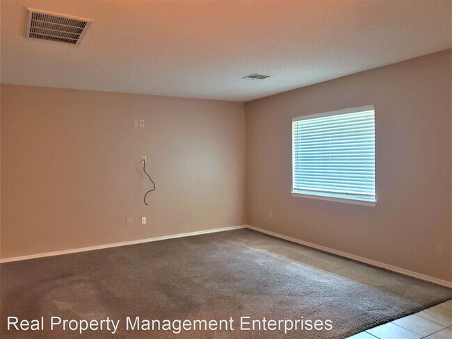 Building Photo - 2 br, 2 bath House - 6801 Woodlake Dr