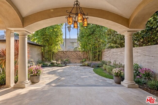 Building Photo - 2023 Parnell Ave