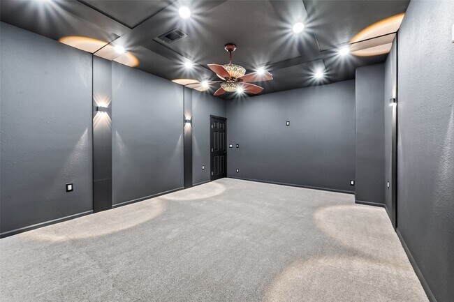 Building Photo - 1311 Rene Ct