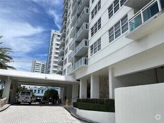 Building Photo - 6917 Collins Ave