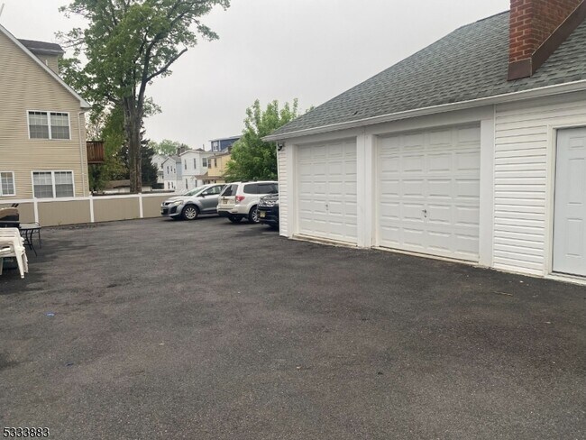 Building Photo - 29 High St