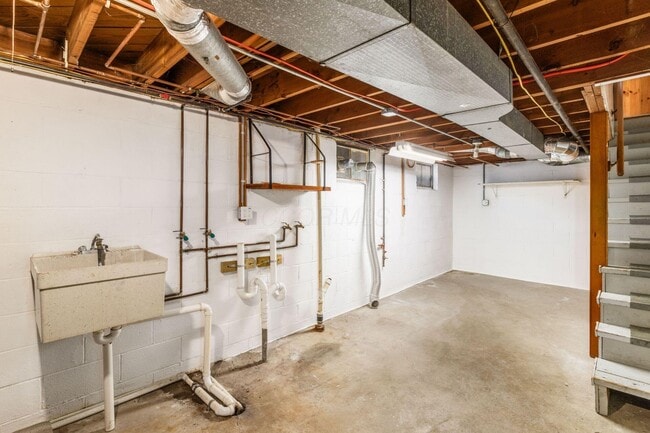 Building Photo - 724 Drummond Ct