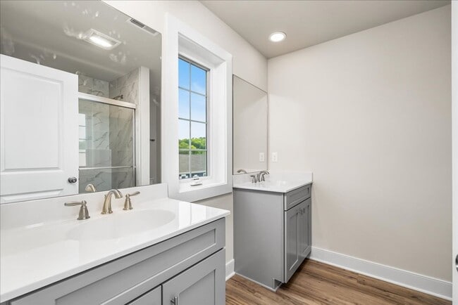 Building Photo - BRAND NEW TOWNHOME for LEASE