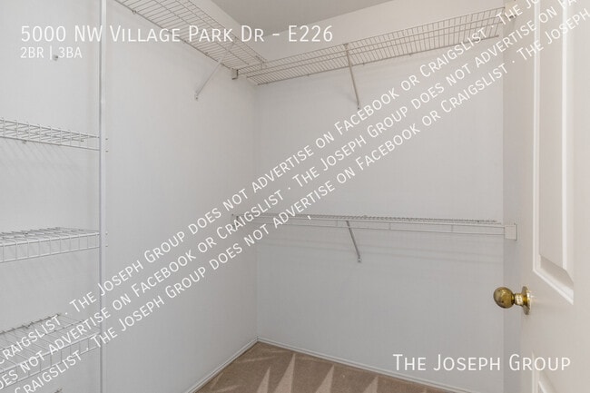 Building Photo - 5000 NW Village Park Dr