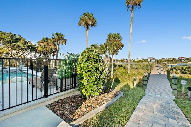 Building Photo - 54 N Riverwalk Dr