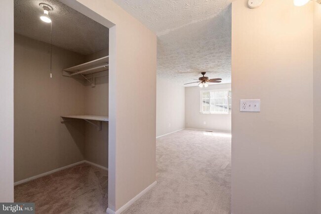 Building Photo - 1103 Burwick Dr