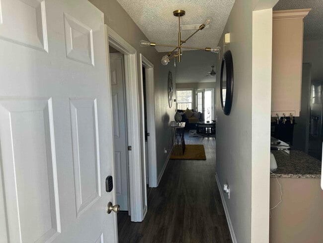 Building Photo - 1633 Summerwoods Cir