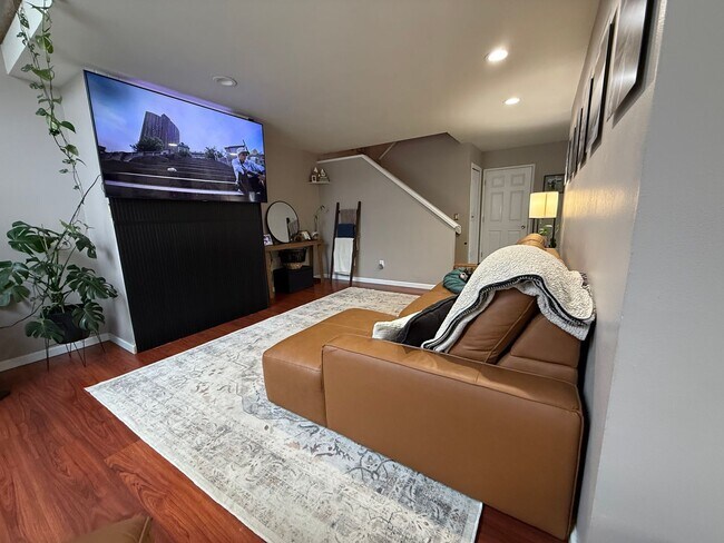 Building Photo - NEW YEAR NEW HOME! 3 bed, 2.5 bath, 2 car garage in South Anchorage