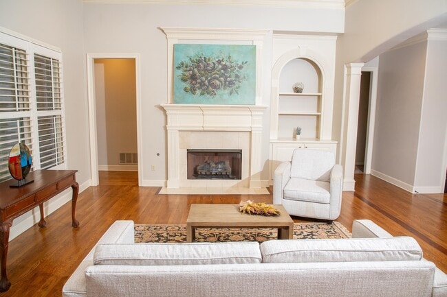 Building Photo - 10060 Avent Ridge Cove