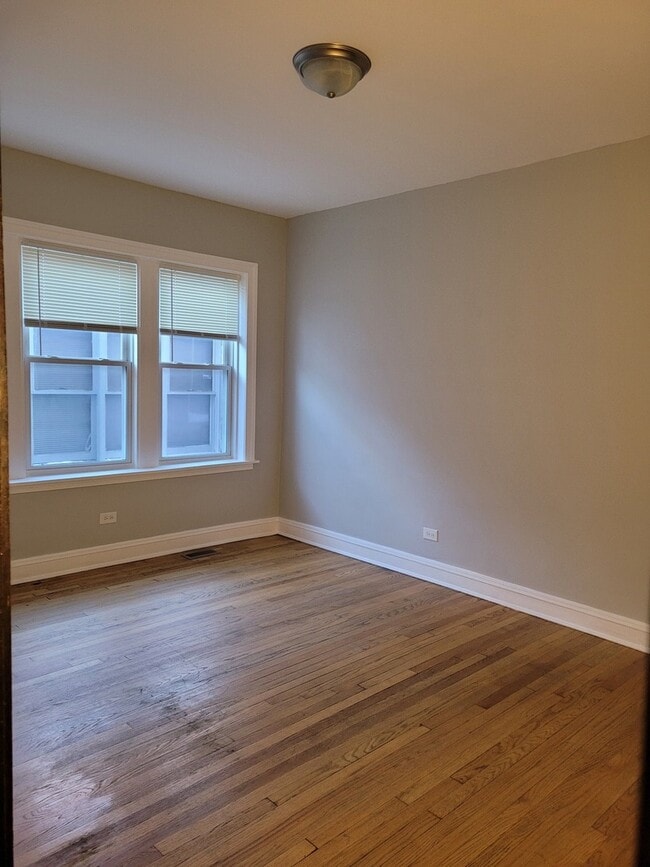 Building Photo - 6652 S Rockwell St