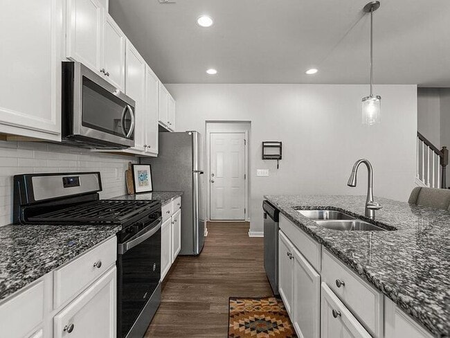 Building Photo - Build Equity While Leasing - Lease and Own...