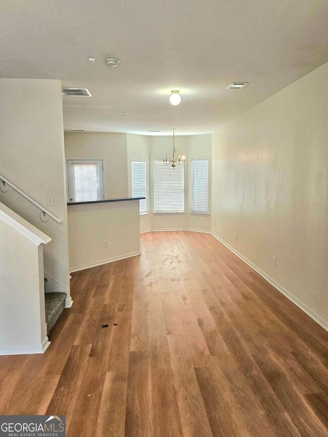 Building Photo - 290 Brookview Dr