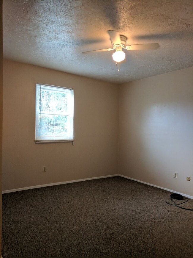 Building Photo - Mt Washington 2 Bedroom Duplex