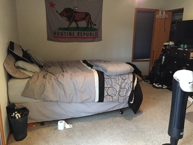 Building Photo - 5 bedroom house on the Westside - close to UIHC