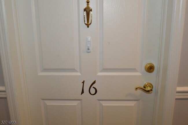 Building Photo - 1 Jenny Lind St