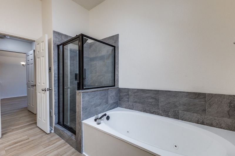 Building Photo - 917 Haverstraw Pl
