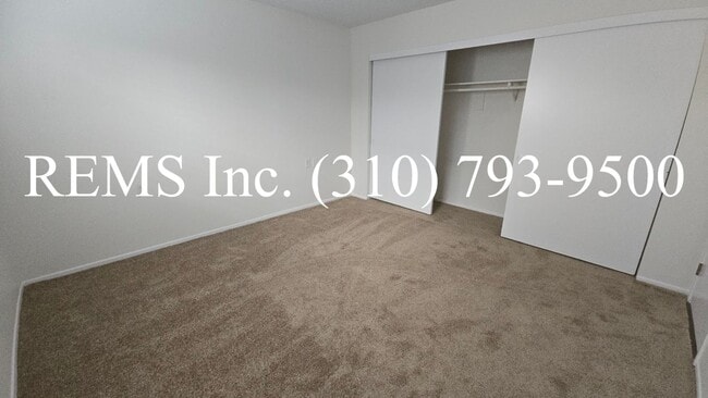 Building Photo - lle01