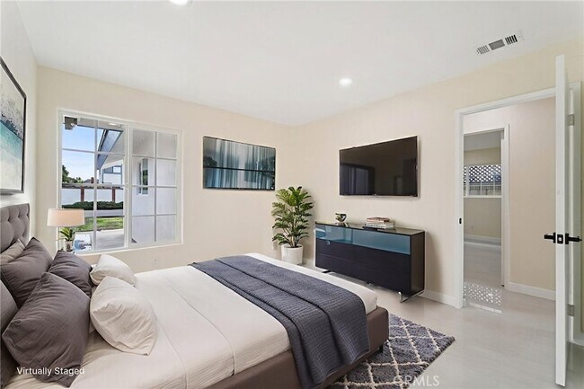 Building Photo - 10121 Eagle Ave