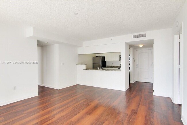Building Photo - 1756 N Bayshore Dr
