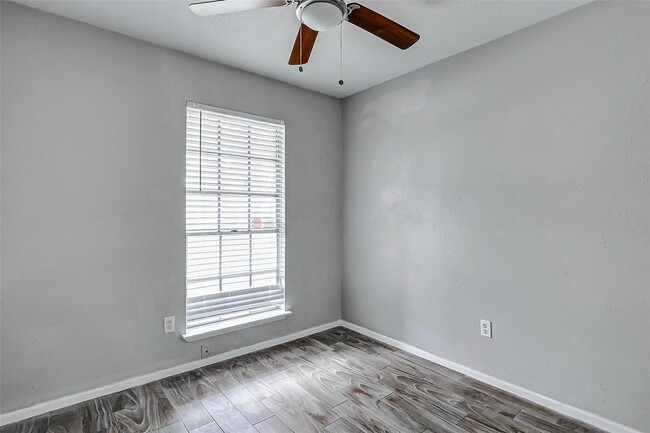 Building Photo - 4969 E Ridge Creek Dr