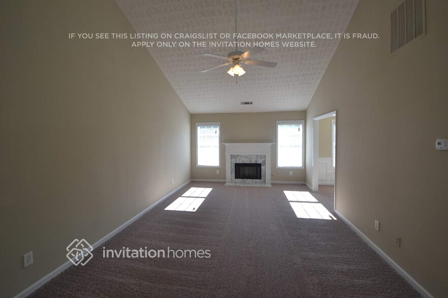 Building Photo - 975 James Ridge Dr