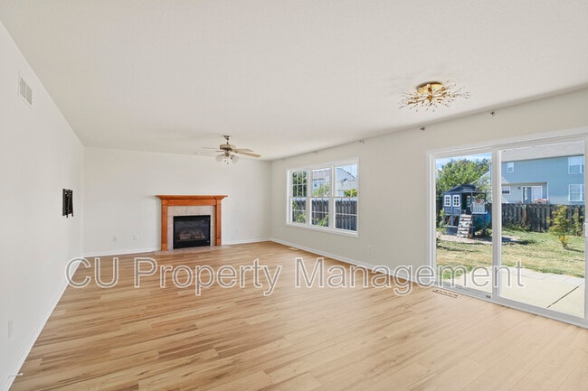 Building Photo - 819 Bluegrass Ln